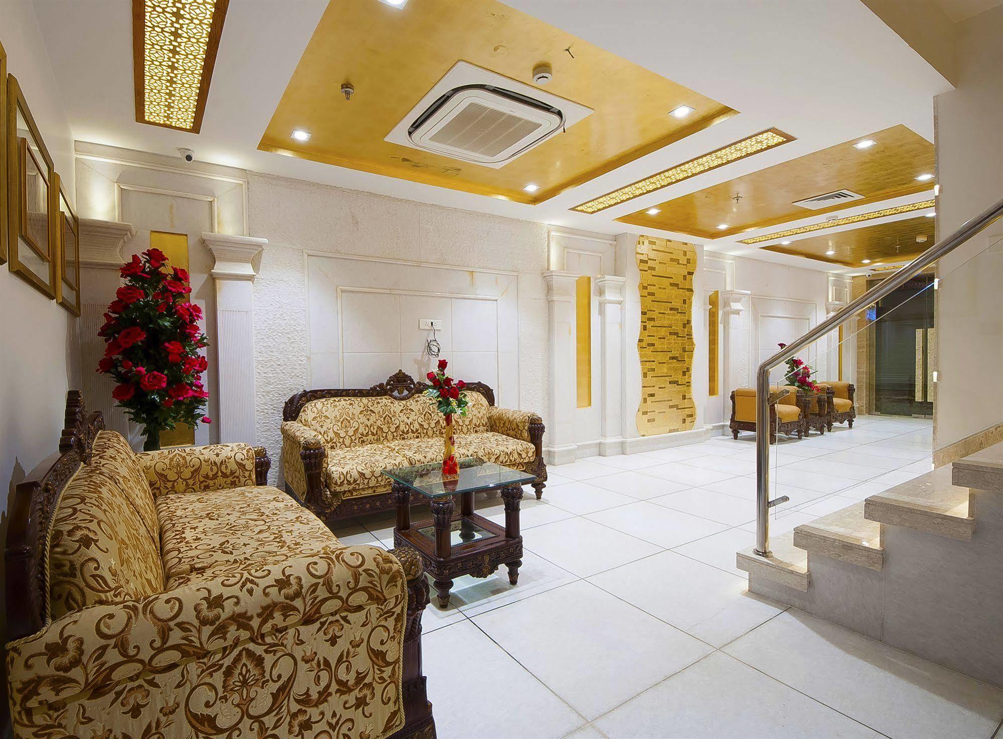 Hotel Swaran Palace Delhi  Exterior foto
